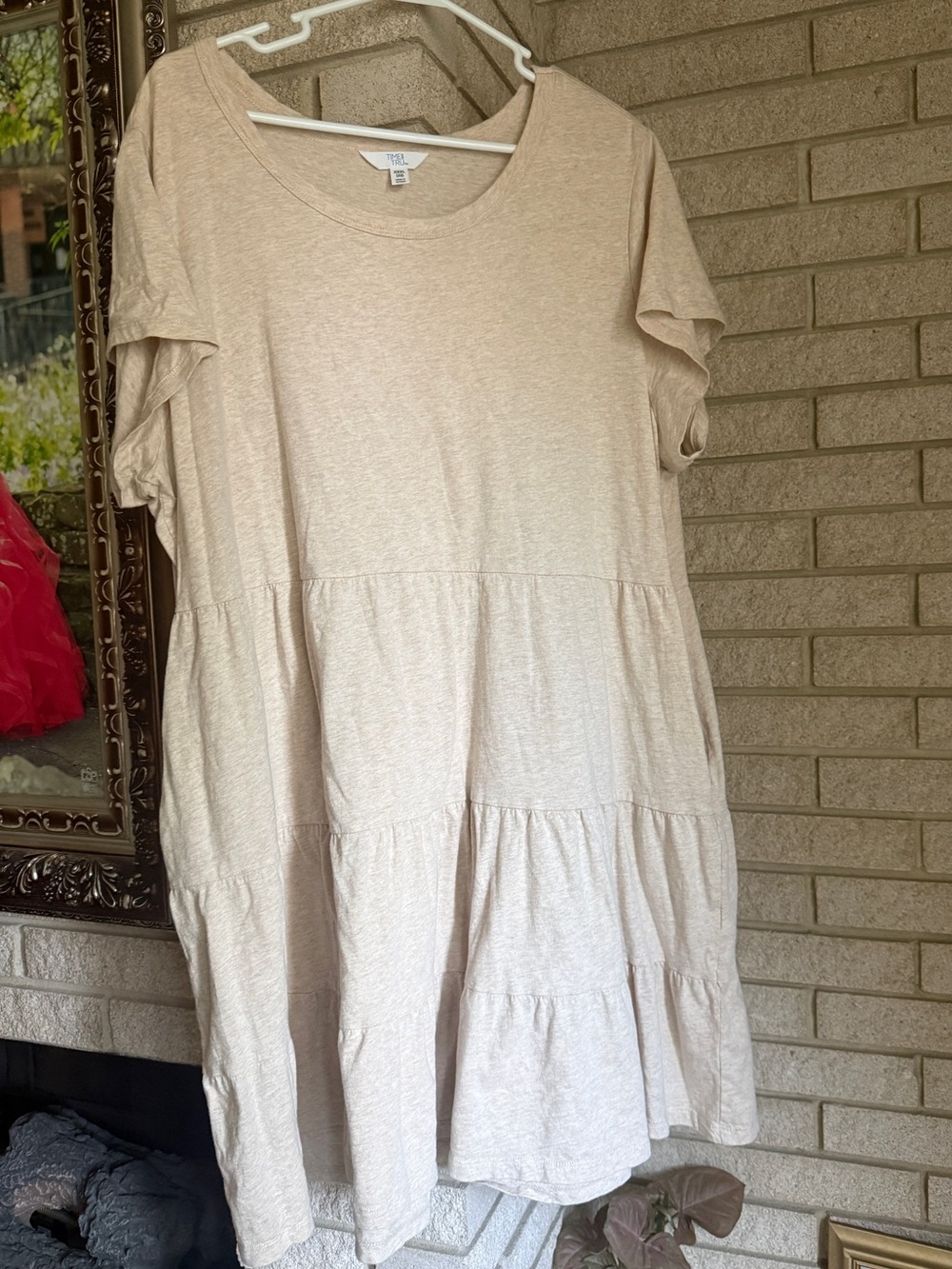 Time and Tru Neutral Beige Short Sleeve Scoop dress with pockets